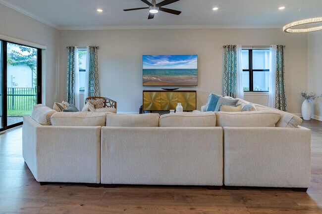 Building Photo - 559 SE Villandry Way