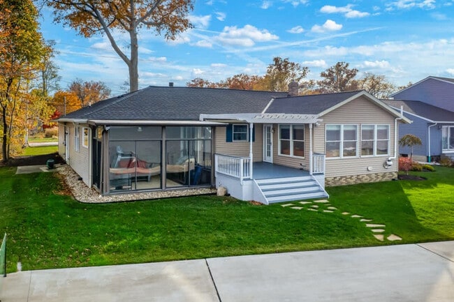 Building Photo - 32414 Lake Rd