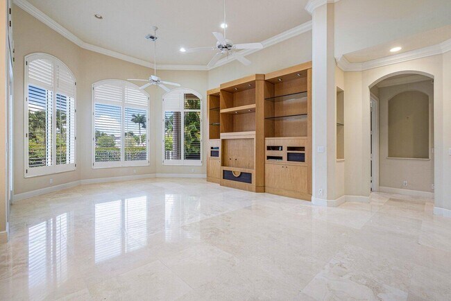 Building Photo - 1831 Sabal Palm Dr