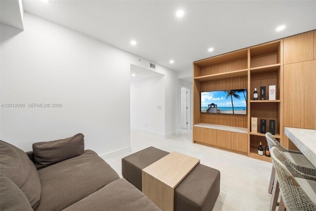 Building Photo - 701 Crandon Blvd