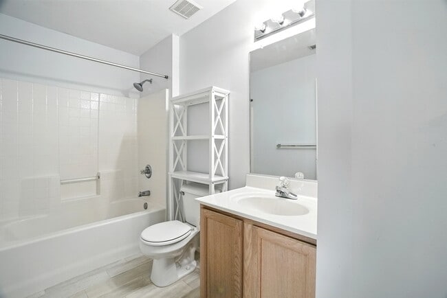 Building Photo - 2237 Chicks Beach Ct
