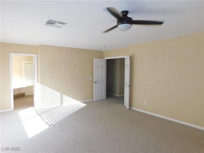 Building Photo - 10855 Carberry Hill St