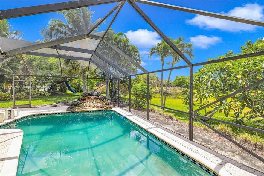 Building Photo - 5706 Guava Dr