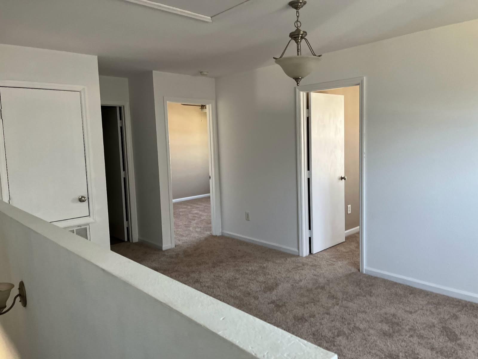 Building Photo - 224 Dormont Dr NE