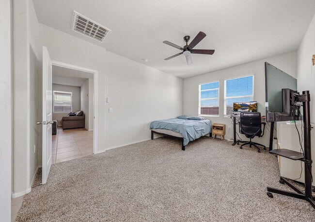 Building Photo - 25285 N 185th Ave