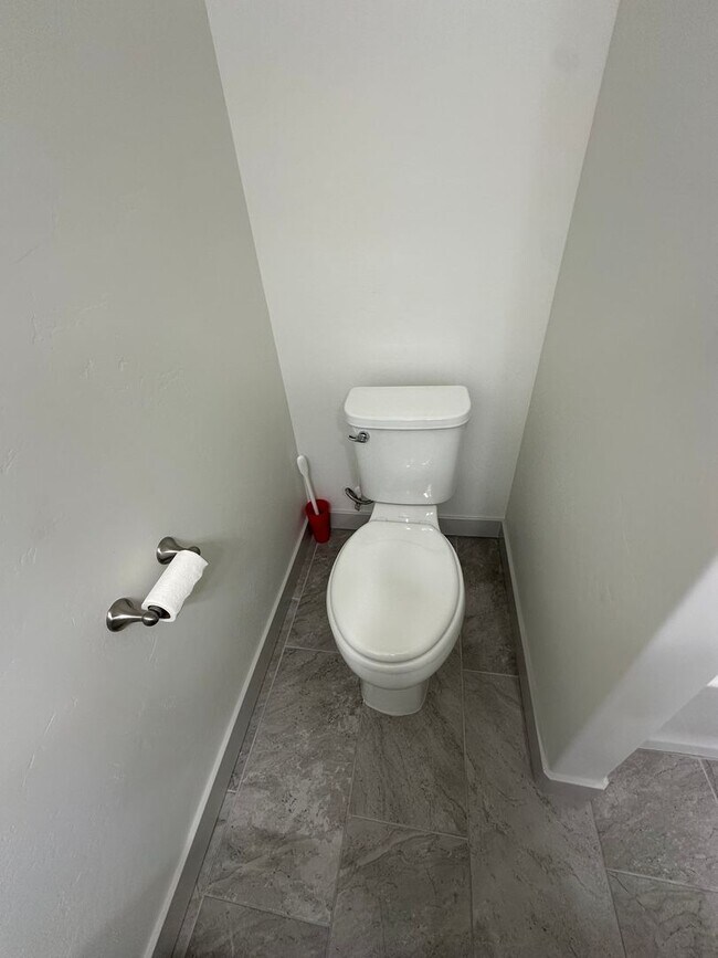 Building Photo - GORGEOUS Bountiful Home!!!