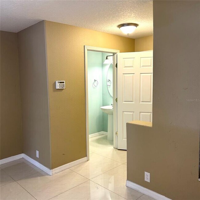 Building Photo - 2568 Hidden Cove Ln