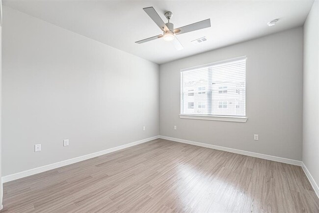 Building Photo - 2911 El Dorado Blvd