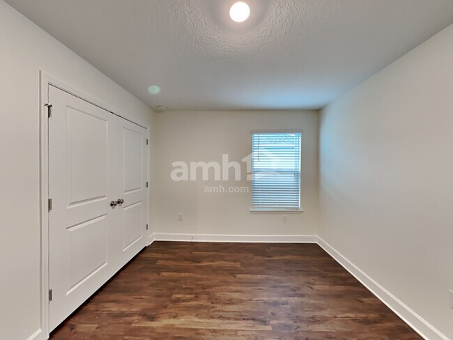 Building Photo - 1077 Walden Pond Dr