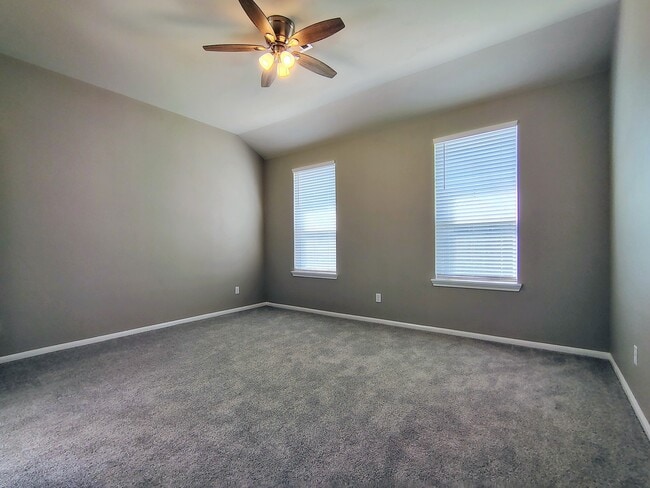 Building Photo - 2307 Sweet Bay Dr