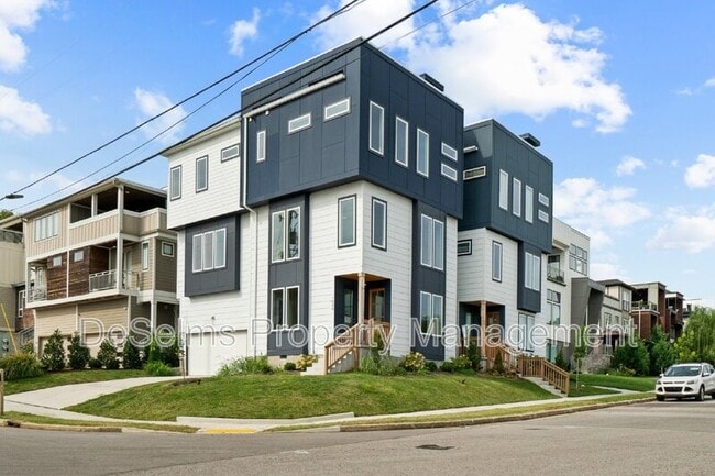 Building Photo - 1000 Southside Ave