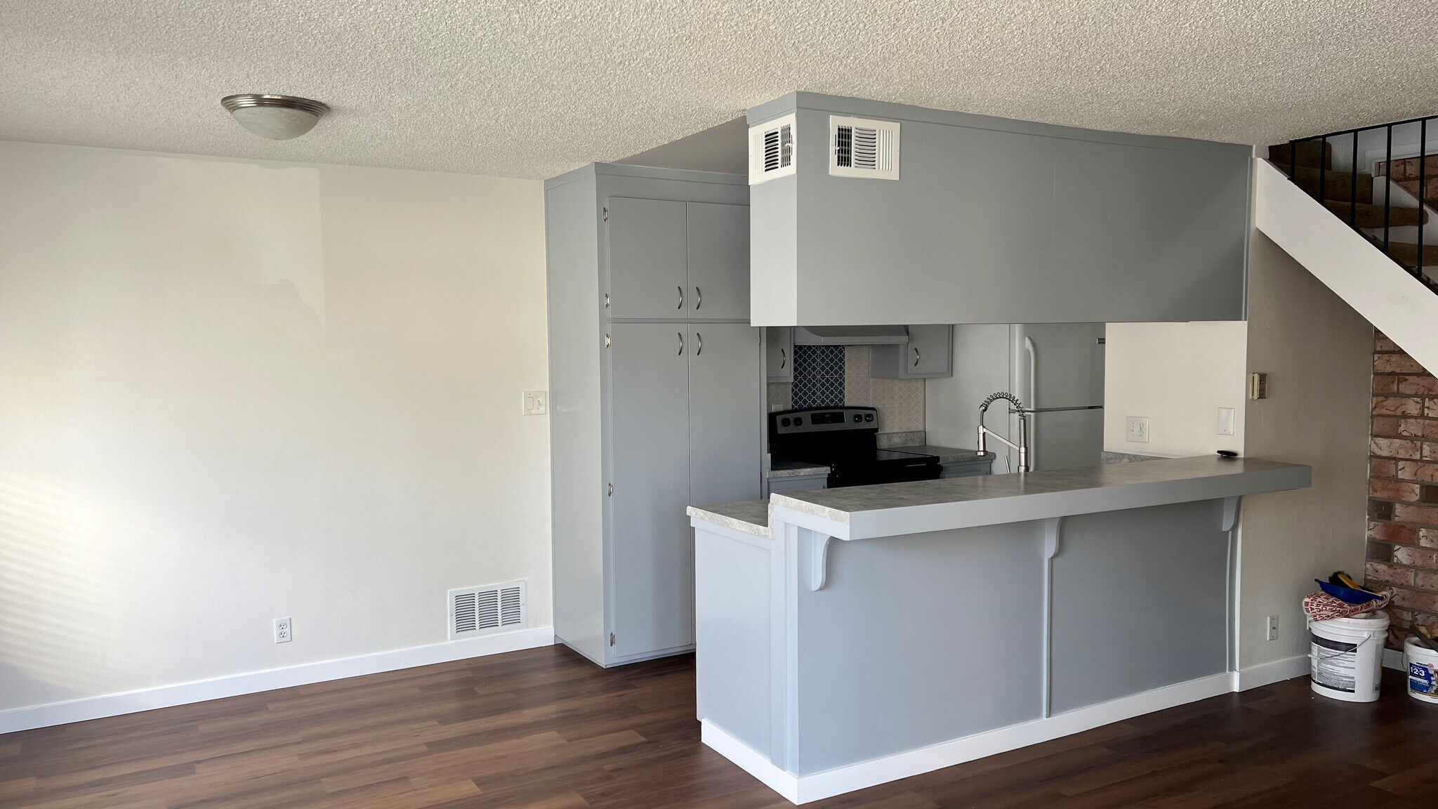 Building Photo - 1342 Shawn Dr