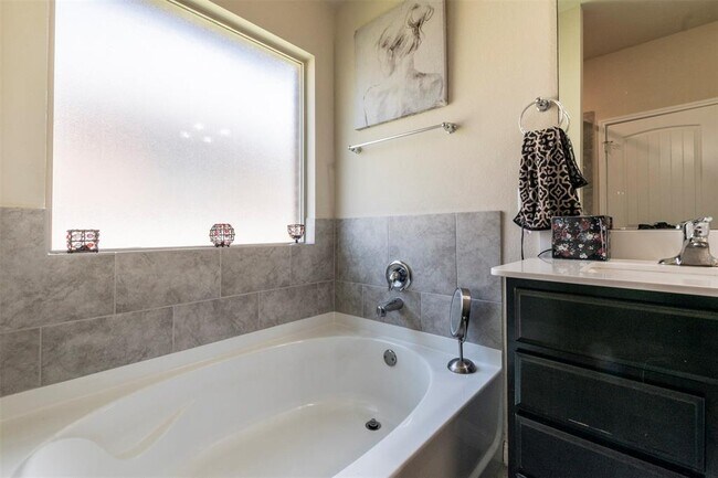 Building Photo - 205 Pepper Mill Loop