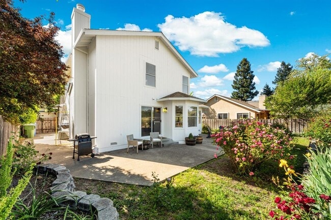 Building Photo - 2115 Oat Hill Ct