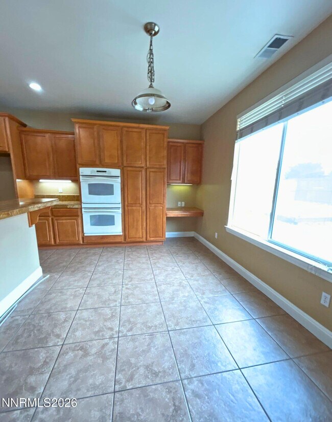 Building Photo - 635 Ubaldo Ct