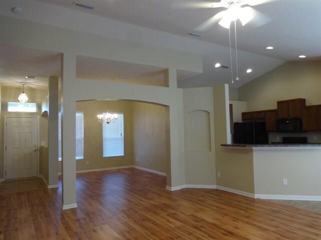 Building Photo - 3888 Falcon Crest Dr