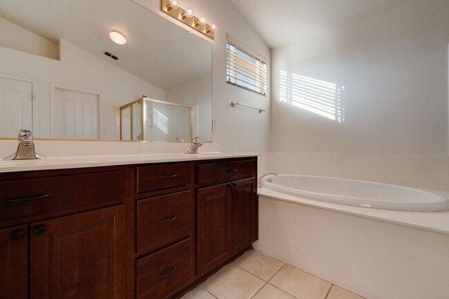 Building Photo - 9538 Fox Wind Ct