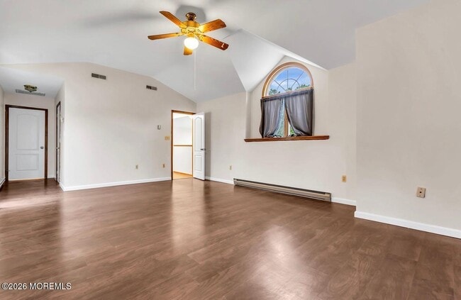 Building Photo - 1112 Larchmont St