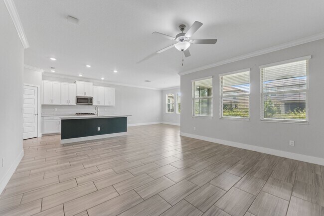 Building Photo - Stunning 4 BR + LOFT /2.5 BA/ 2 CG home in Gorgeous Bexley!