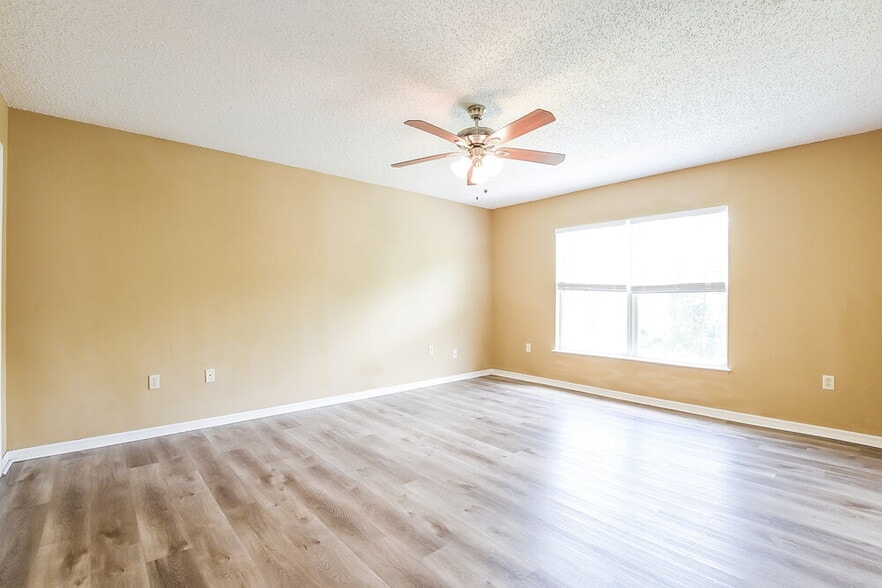 Building Photo - 2047 Galahad Dr