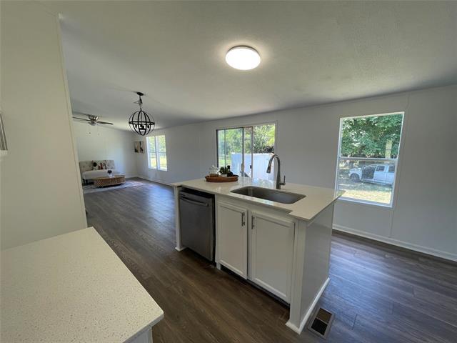 Building Photo - 156 Creekview Meadows Dr