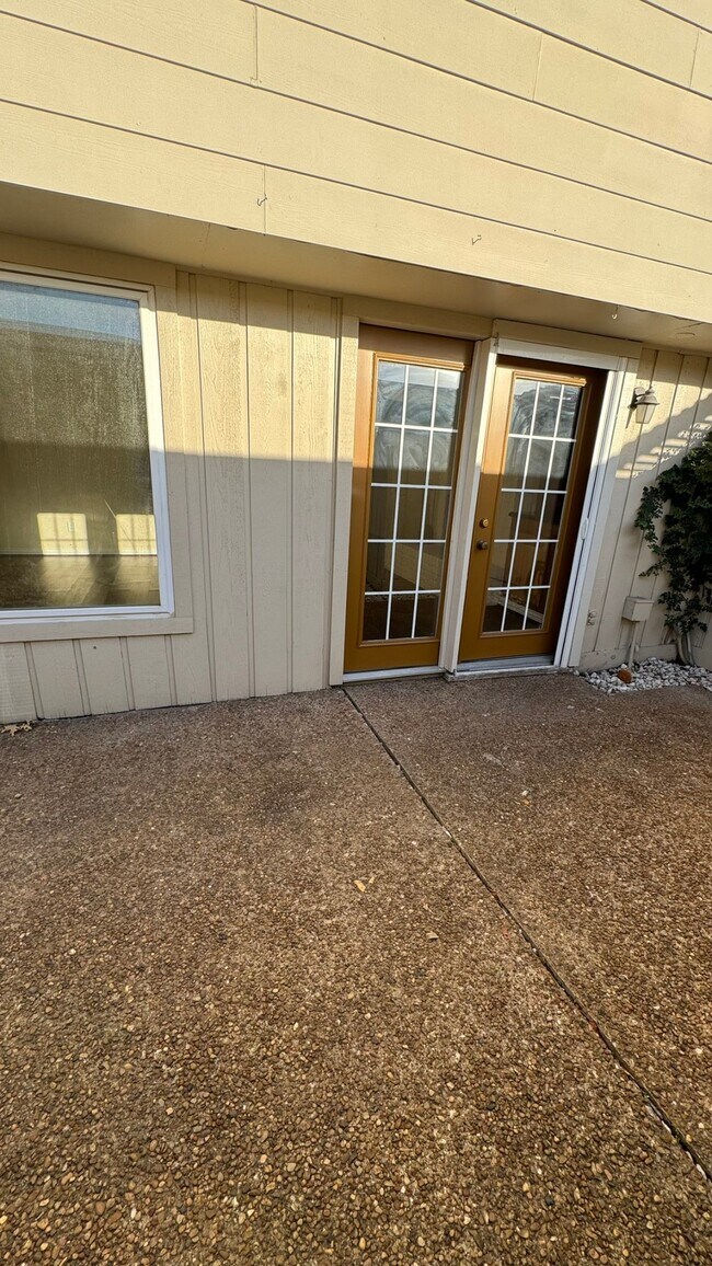 Building Photo - 6452 Olympia Dr