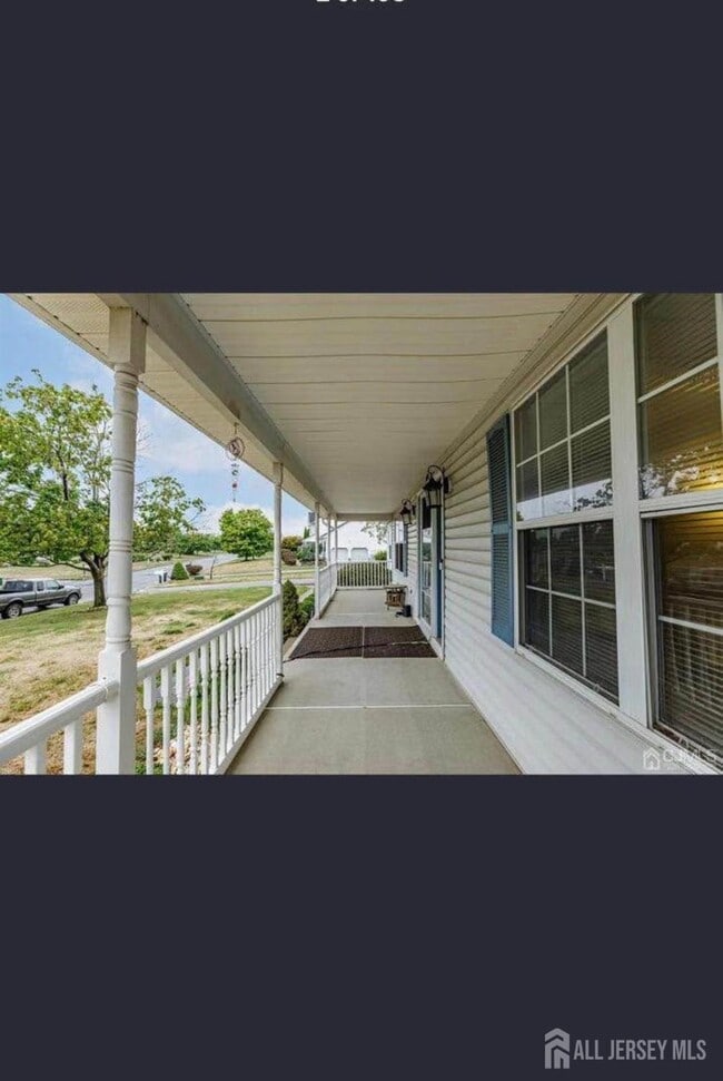 Building Photo - 5 Gunther Loop