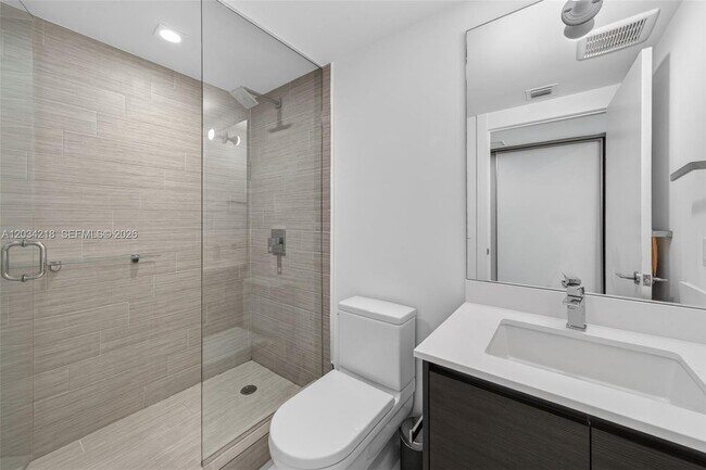 Building Photo - 300 Sunny Isles Blvd