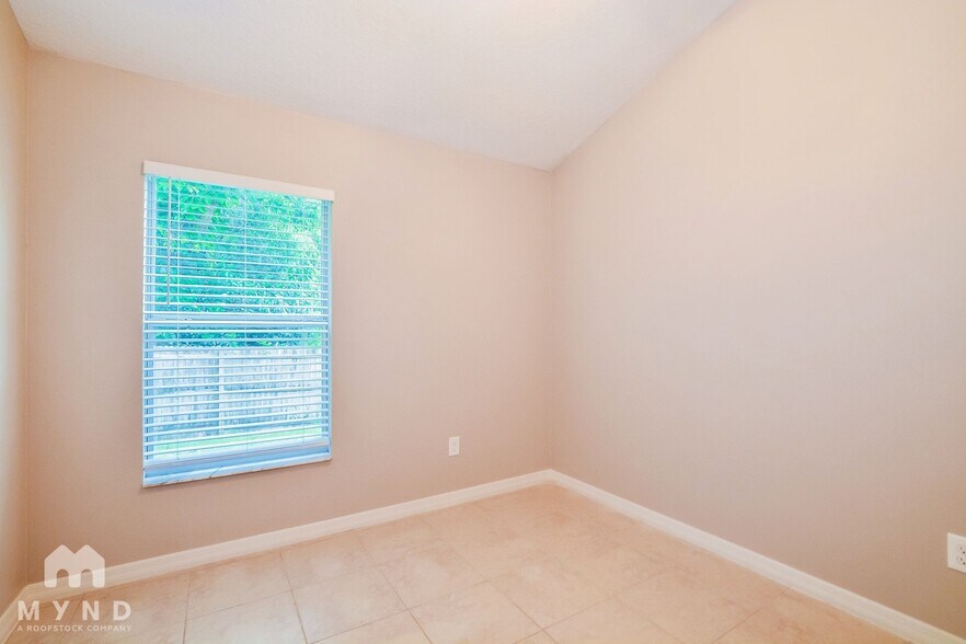 Building Photo - 2430 Princeton Ave