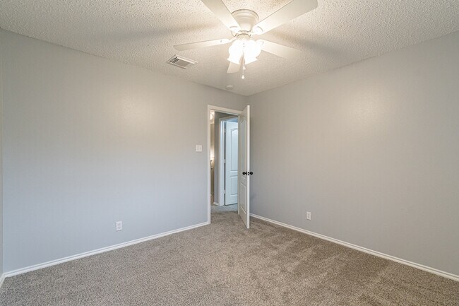 Building Photo - 1519 Jasmine