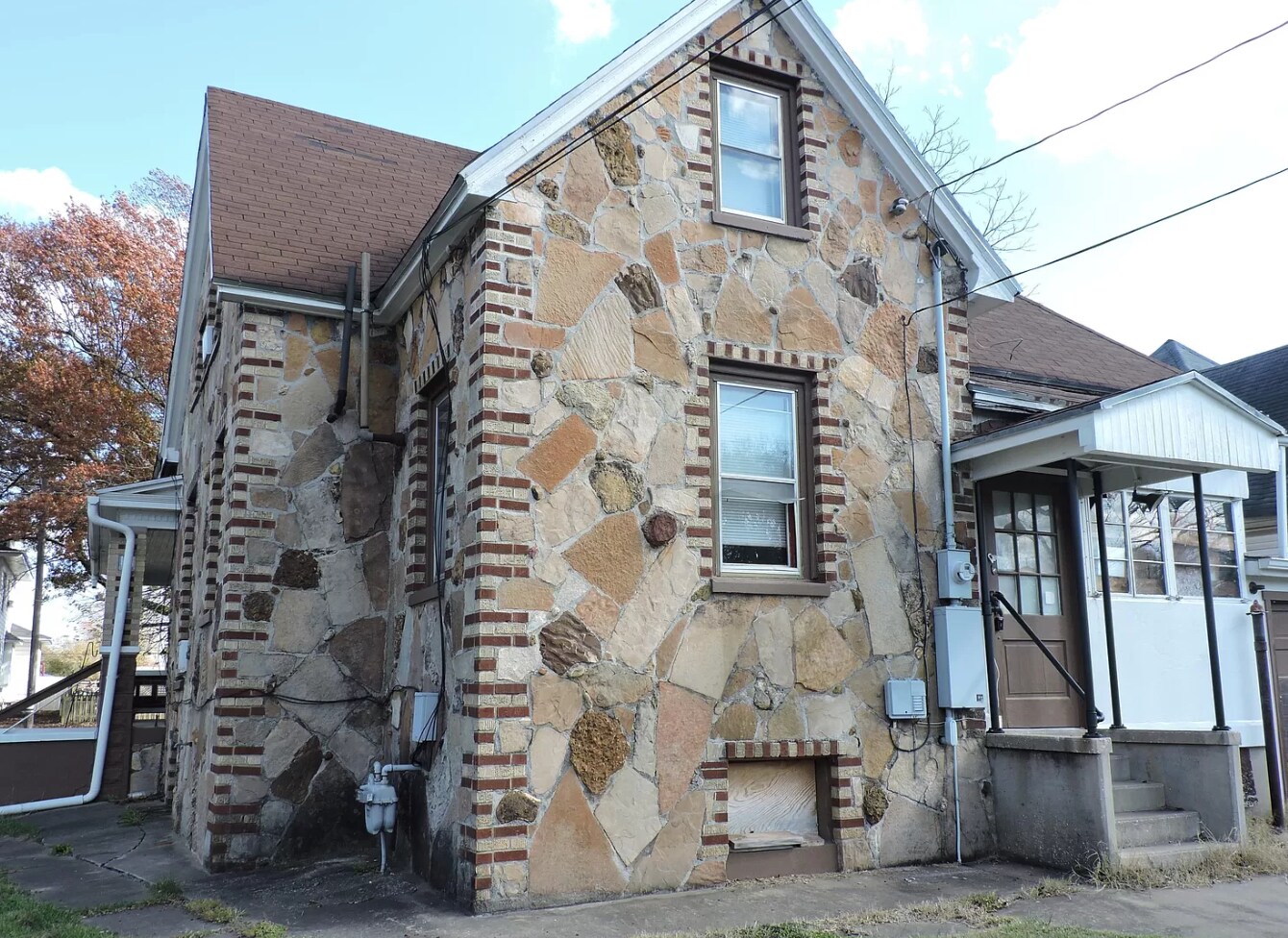 Building Photo - 825 N Grant Ave