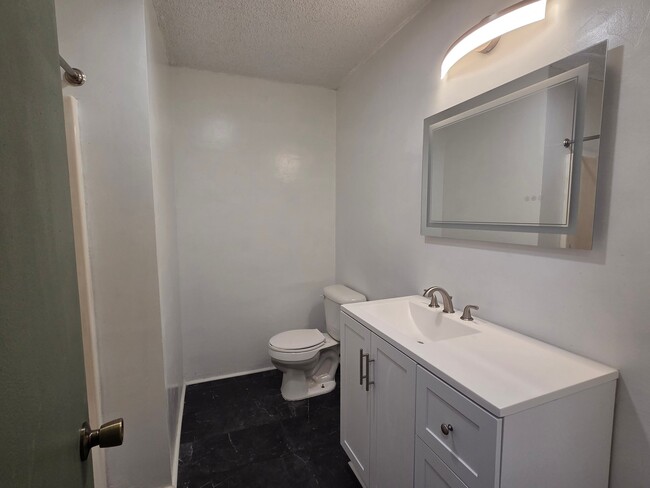 Building Photo - 167 Ramona Dr