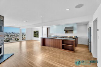 Building Photo - Bernal Heights: Remodeled Single Family Home w/ Views, Hot Tub & Solar Panels