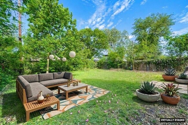 Building Photo - 8308 Hathaway Dr