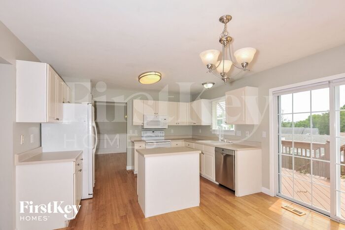 Building Photo - 124 Royallsprings Pkwy