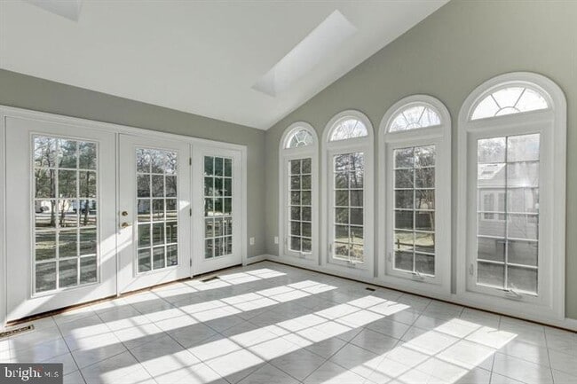 Building Photo - 14213 Floral Park Dr