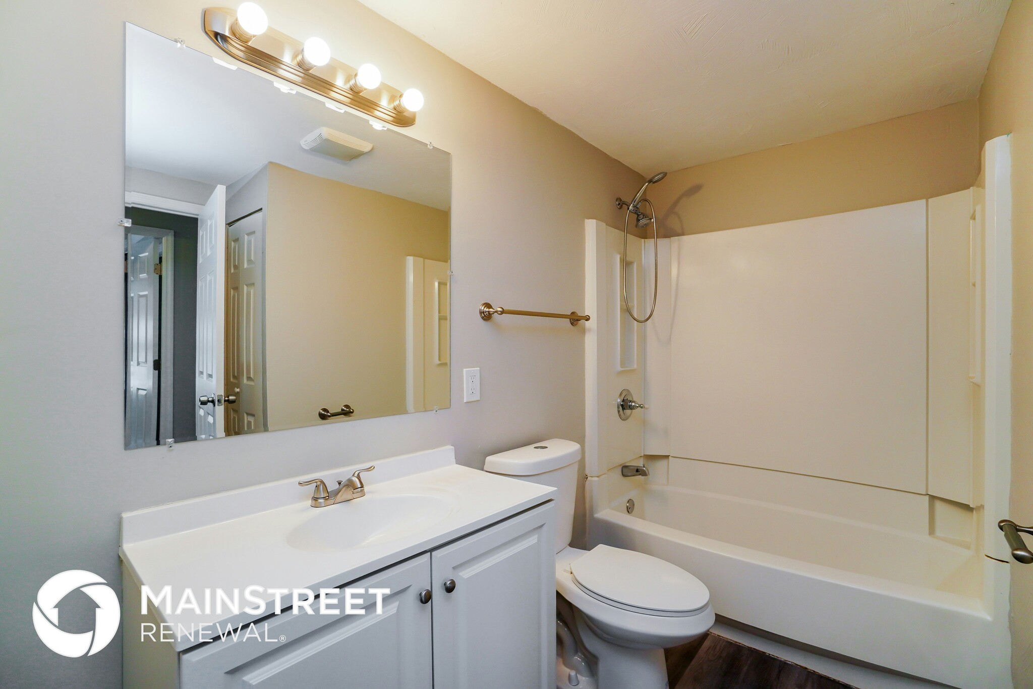 Building Photo - 357 Amesbury Dr