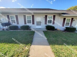 Building Photo - Affordable 2 Bedroom/2 Bath in Raymore-Ava...