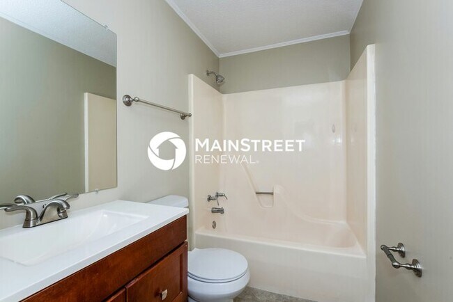 Building Photo - 3 Bedroom Pet-Friendly Home in Charlotte, NC with Main Street Renewal