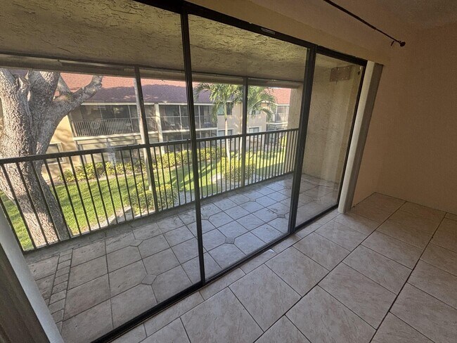 Building Photo - 110 SE 7th St