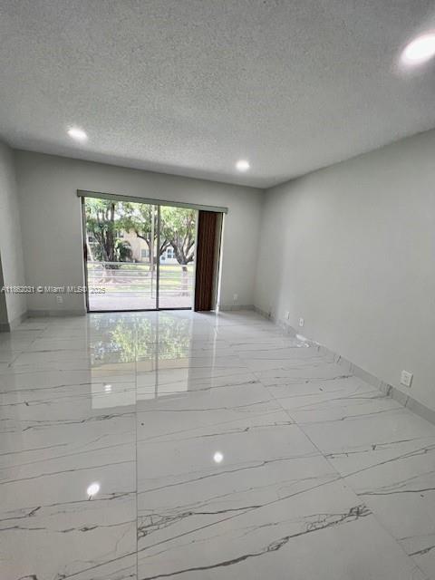 Building Photo - 5140 SW 40th Ave