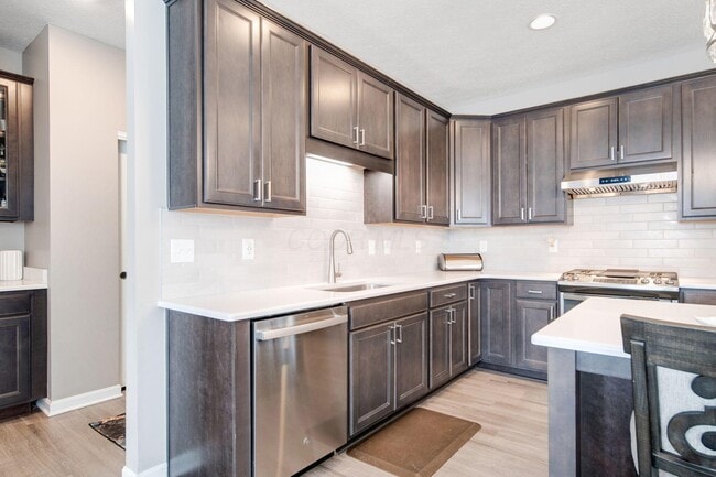 Building Photo - 7181 Fenwick St NW