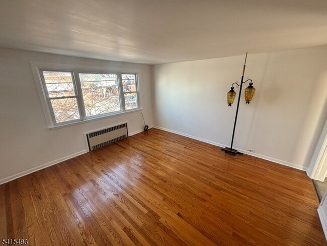 Building Photo - 103 Shaw St