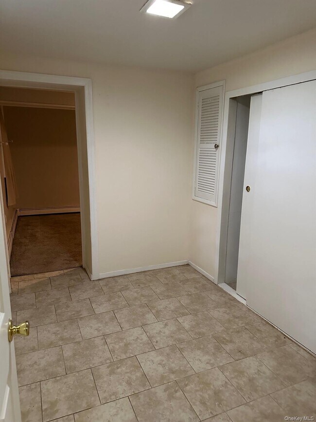 Building Photo - 7 Yucca Rd