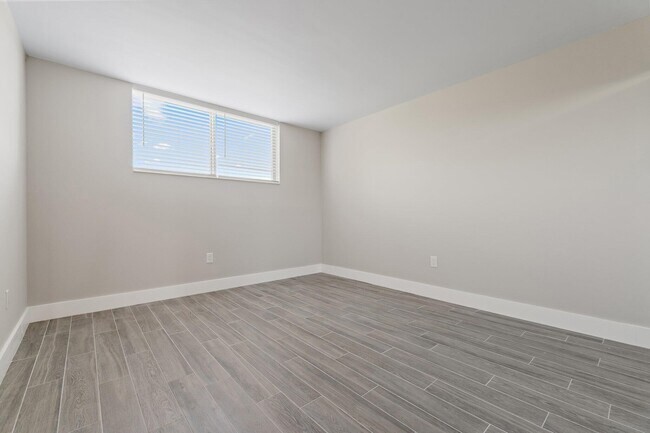 Building Photo - 108 Paradise Harbour Blvd