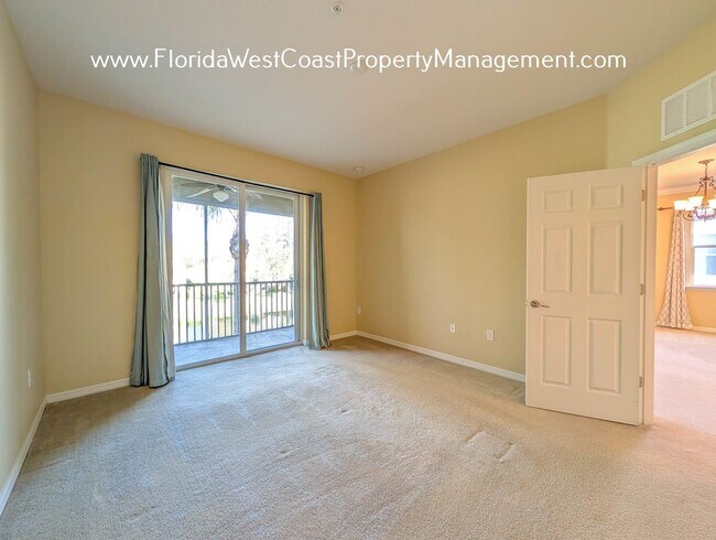 Building Photo - MOVE IN READY! OUTSTANDING UNFURNISHED CONDO IN STONEHAVEN SARASOTA!