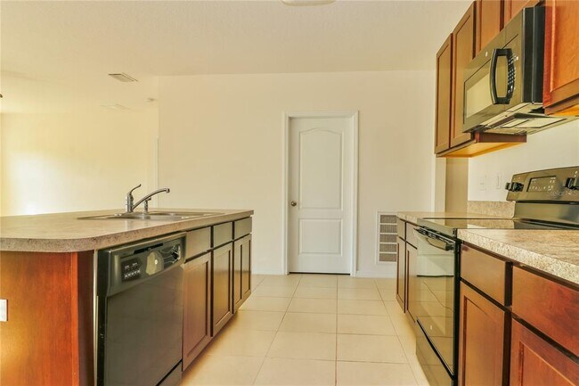 Building Photo - 14606 Potterton Cir
