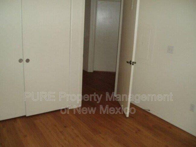 Building Photo - 6800 Vista Del Norte Dr NE