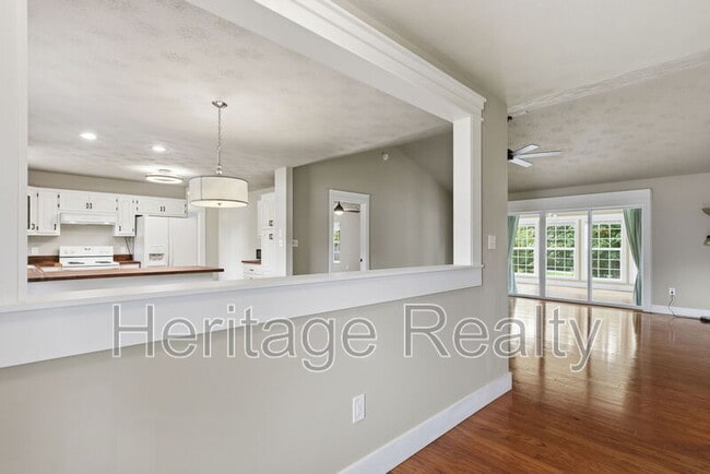 Building Photo - 2707 Lady Bug Ln