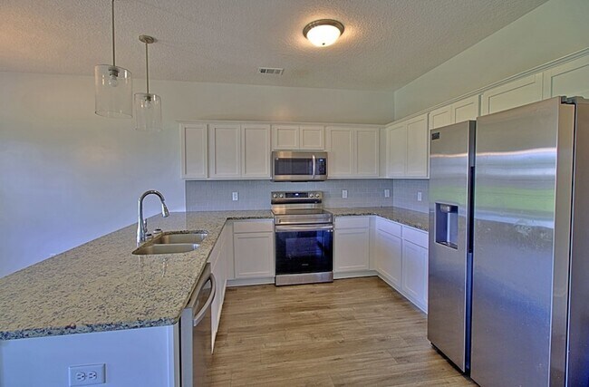 Building Photo - 29 Quarter Horse Run NE